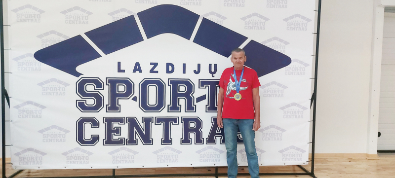 Lietuvos čempionu tapęs S. Šaduikis pagerbtas ir Lazdijuose.