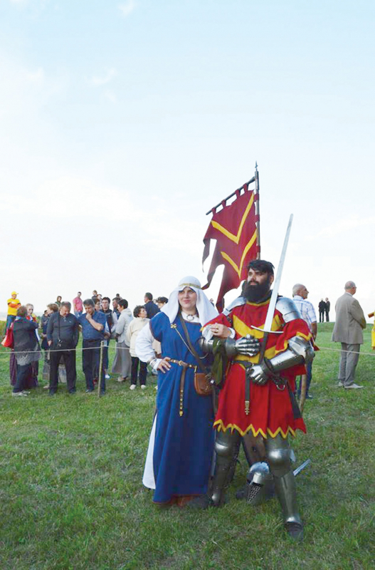 <strong>Ne vien per Baltų vienybės dieną ant Rudaminos piliakalnio Irmai teko persikūnyti. Bet jai tai kol kas labai patinka...</strong>