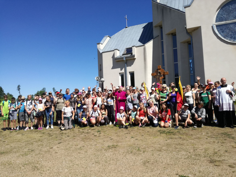 <strong>Paskutinis žygio tikslas – Kryžių šventovė kartu su vyskupu.</strong>