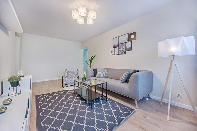 <a href="https://www.pexels.com/photo/gray-fabric-sofa-placed-indoor-1571468/">https://www.pexels.com/photo/gray-fabric-sofa-placed-indoor-1571468/</a>