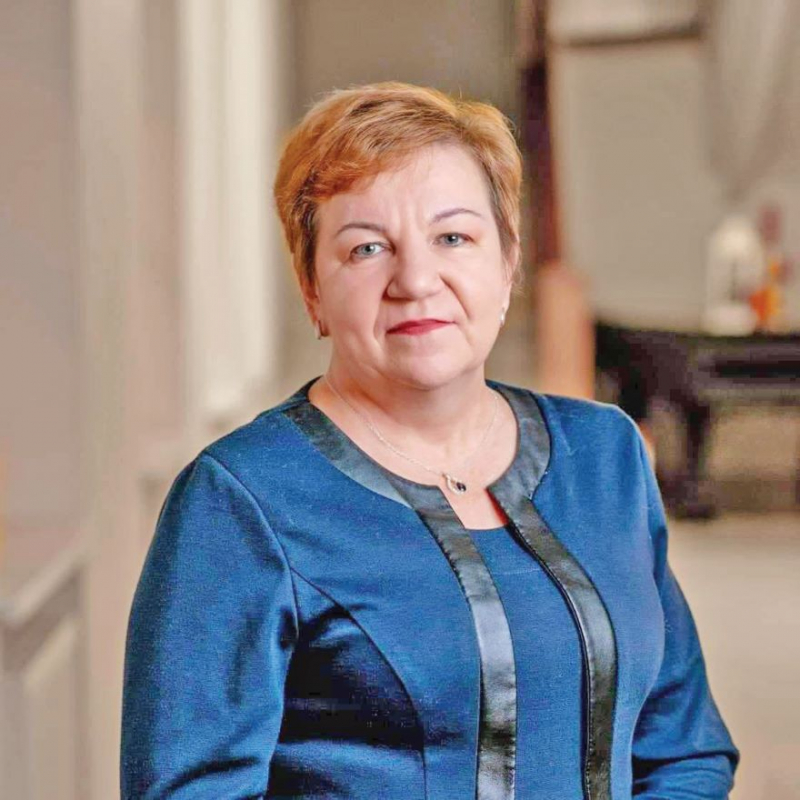 K. Gegužienė žodžius Seirijų A.Žmuidzinavičiaus gimnazijos himnui sako parašiusi daugiau nei prieš 20 metų, tačiau tik trejetui metų praėjus išdrįso viešai apie tai kolegoms pasakyti.<br /> 