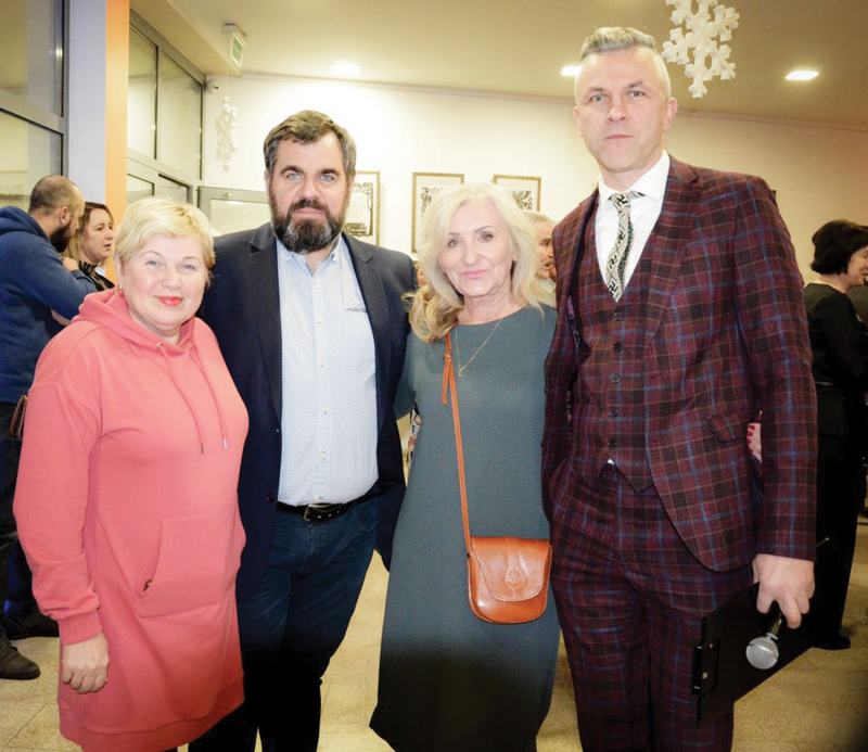 J. Žitkauskas (antras iš kairės) su renginio organizatoriais.