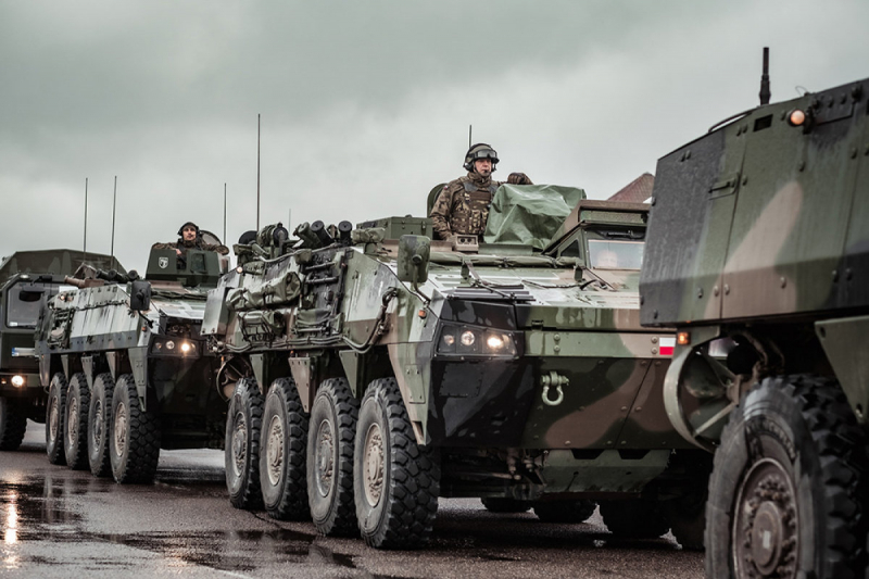 Lenkijos 15-osios mechanizuotosios brigados karių atvykimas į Lietuvą.