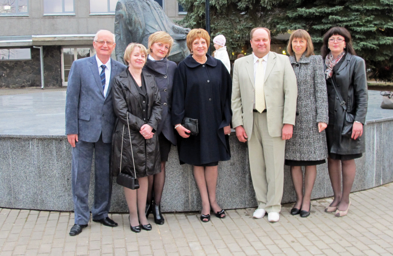<strong>Aldona Šerėnienė (centre) – su kolegomis po medikų apdovanojimo šventės Panevėžyje.</strong>